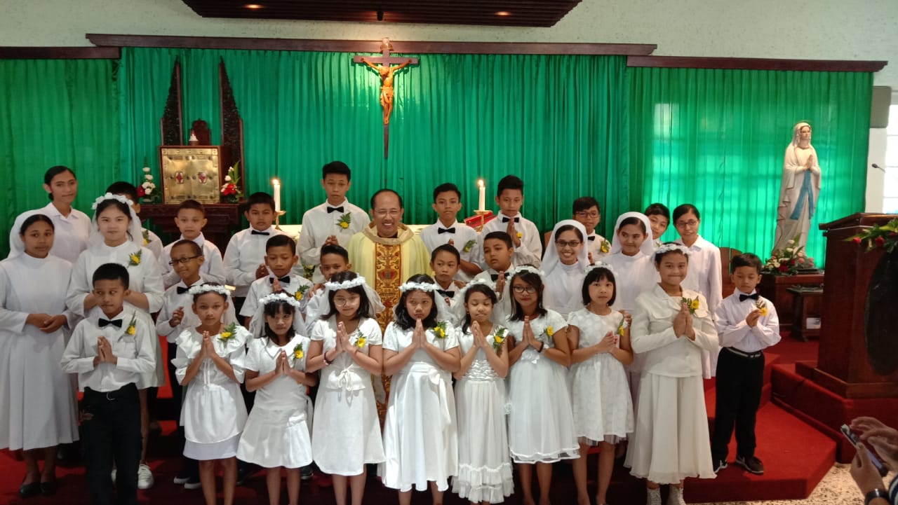 Penerimaan Komuni Pertama di Paroki St. Albertus Agung Jetis – Yogyakarta