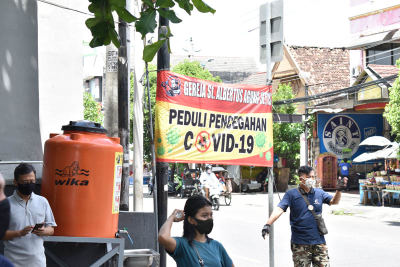 Semangat Berbagi di Minggu Paskah Saat Merebaknya Covid-19 Corona Virus